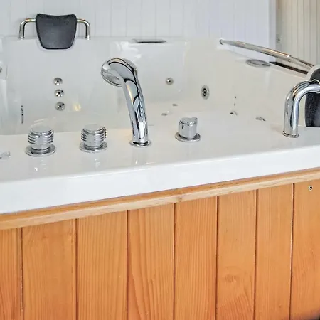 Dom wakacyjny Awesome In Hvide Sande With Sauna